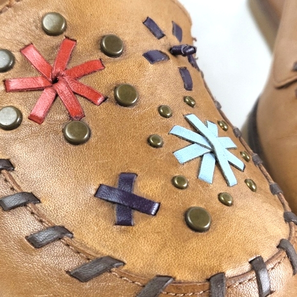 Gianni Bini Lander Leather Slip-on Wedge Heel Whipstitch Studded Loafer Tan - Picture 5 of 16